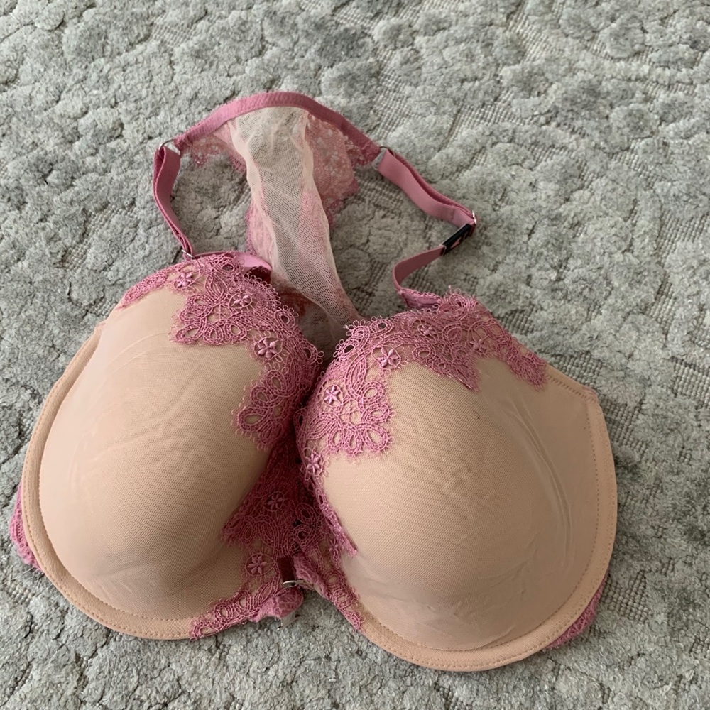 NWT nude pink Victoria’s Secret bra 32DDD